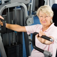 упражнения для пожилых женщин от болей в спине