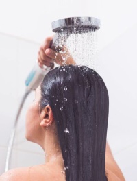 как правильно мыть волосы