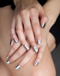 самые модные цвета лаков для ногтей лета 2012