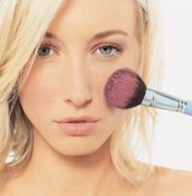 Косметичка: незаменимые средства для безукоризненного макияжа 