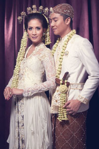 национальные свадебные платья Индонезии
