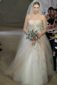 фата невесты модные тренды 2013 Carolina Herrera