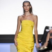 лучшие яркие платья весенне летних коллекций 2012