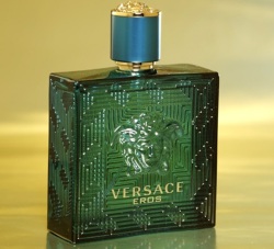 Новый аромат Versace Eros