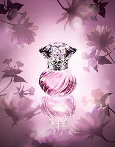 Jill Stuart презентовал новую цветочную версию аромата Night Jewel 