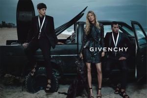 Жизель Бюндхен снялась в весенне-летней рекламной кампании Givenchy