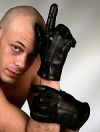 Мужские перчатки: по мановению руки